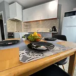 Sea Garden דירה וארנה
