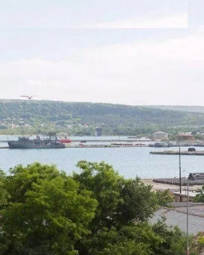 Sea Garden דירה