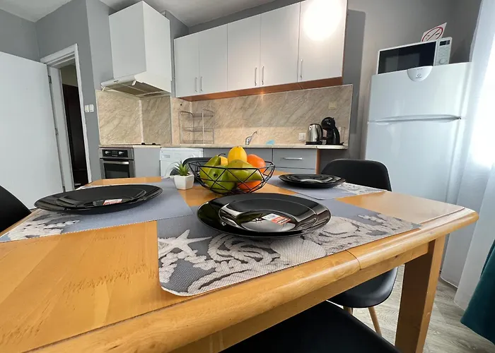 Sea Garden דירה וארנה